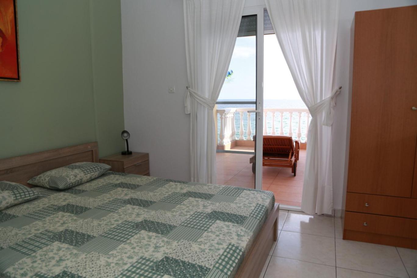 George & Katerina Houses Paralia Dionysiou Exterior foto